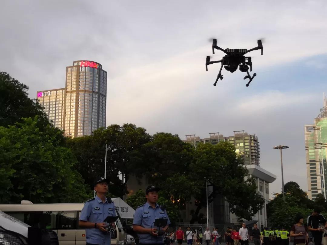 “空中警察”：眼神犀利的警用無(wú)人機(jī)(圖2)