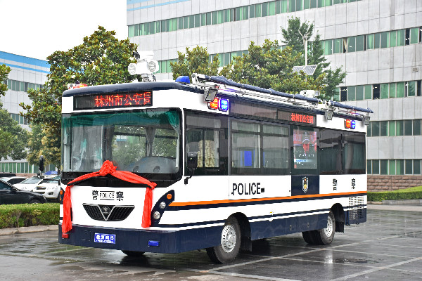 林州市采購8米移動警務方艙發(fā)車(圖2)