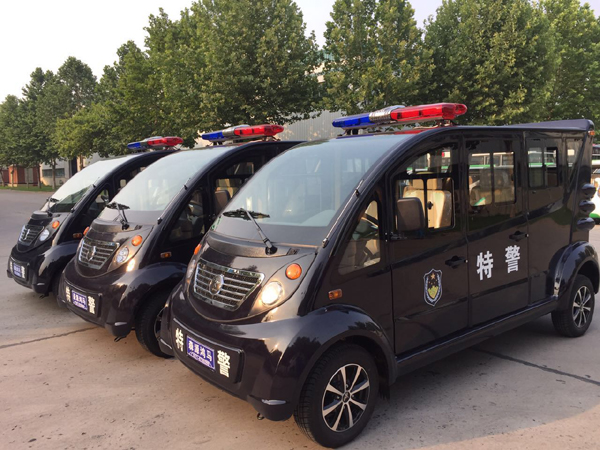 鄧州特警構(gòu)建新型警務(wù)模式??森源鴻馬電動(dòng)巡邏車保平安(圖2)