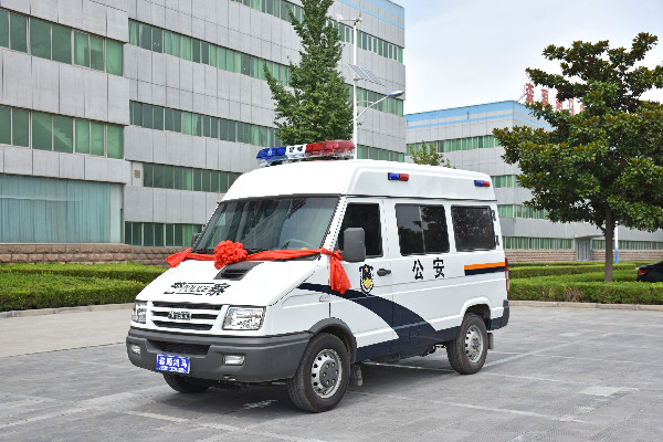 忠誠(chéng)鐵衛(wèi) 守護(hù)平安——吉林省吉林市采購(gòu)的警用囚車(chē)發(fā)車(chē)(圖2)