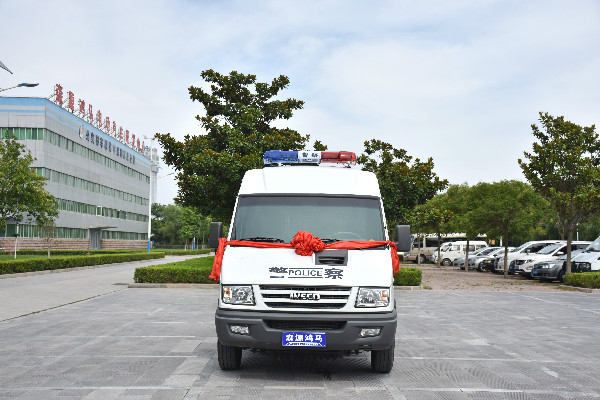 忠誠(chéng)鐵衛(wèi) 守護(hù)平安——吉林省吉林市采購(gòu)的警用囚車(chē)發(fā)車(chē)(圖1)