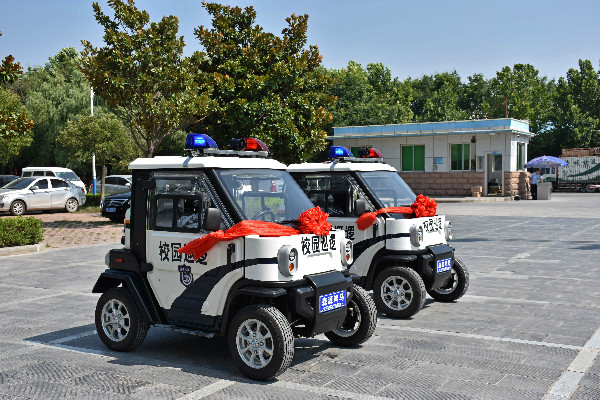 守護(hù)校園安全  湖南大學(xué)采購的小精靈電動巡邏車發(fā)車(圖2)