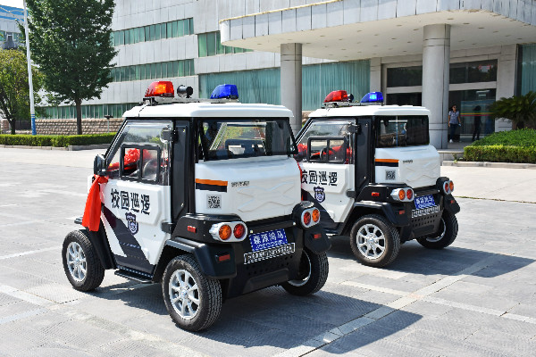 守護(hù)校園安全  湖南大學(xué)采購的小精靈電動巡邏車發(fā)車(圖4)