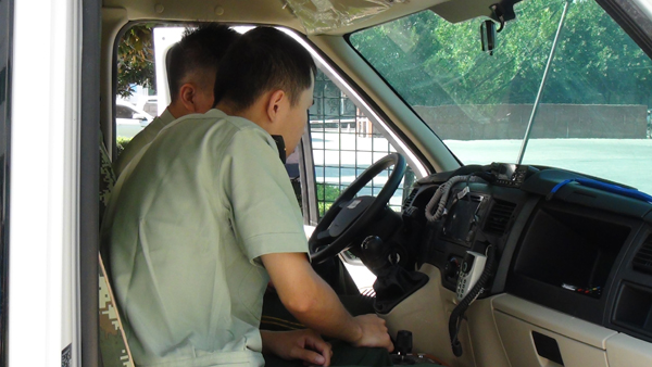 助力科技興軍? 武警河南總隊輕型防暴巡邏車第二批列裝 (圖13)