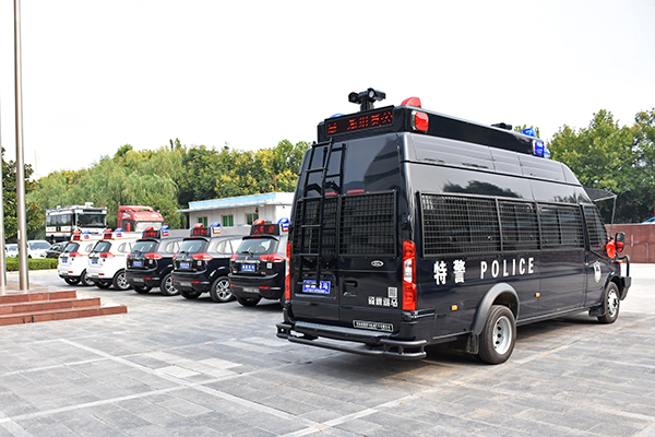 打造立體化巡防體系  南陽市淅川縣防暴運兵車與電動巡邏車發(fā)車(圖6)