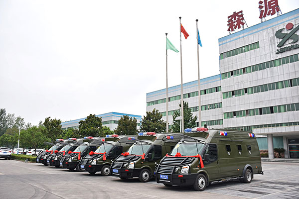 走在反恐維穩(wěn)第一線  新疆哈密市采購輕裝甲實戰(zhàn)運兵車(圖3)