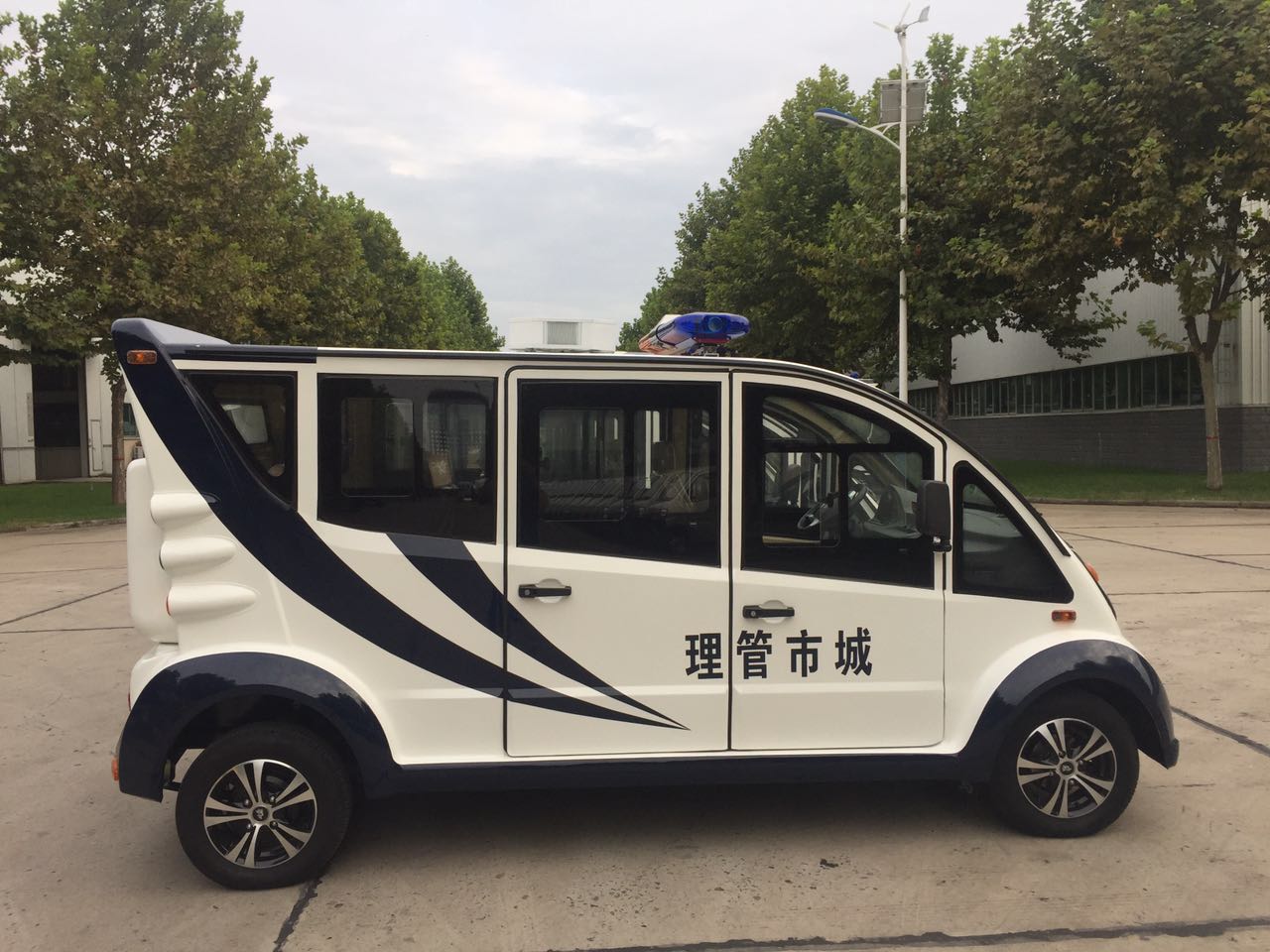 安陽內(nèi)黃電動巡邏車發(fā)車(圖3)