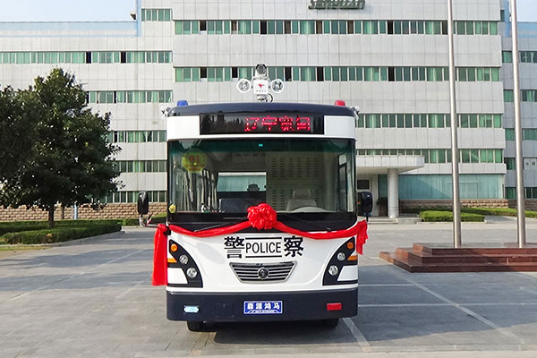 遼寧寬甸縣移動(dòng)警務(wù)室發(fā)車(圖1)