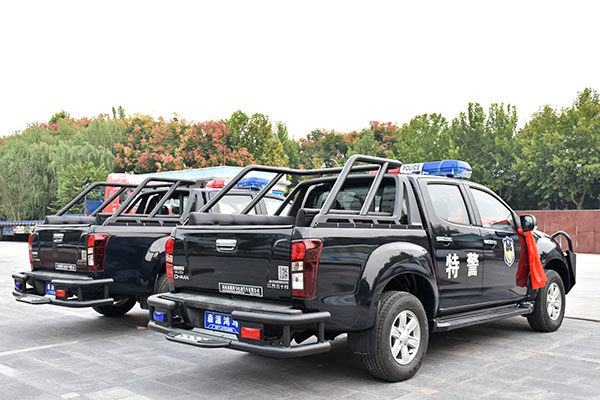 南陽(yáng)南召縣武裝巡邏車(chē)發(fā)車(chē)(圖6)