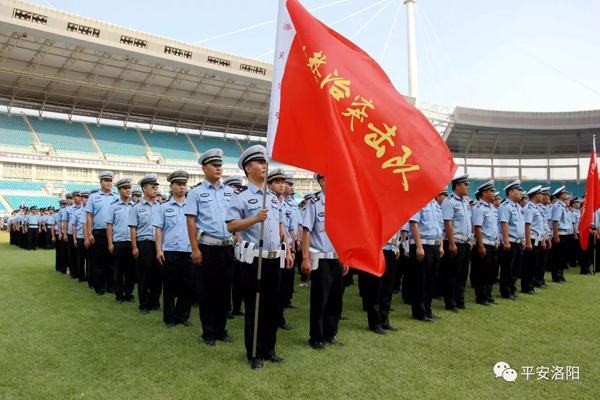 超燃！洛陽(yáng)公安“迎接十九大?忠誠(chéng)保平安”安保誓師大會(huì)震撼來(lái)襲！(圖7)