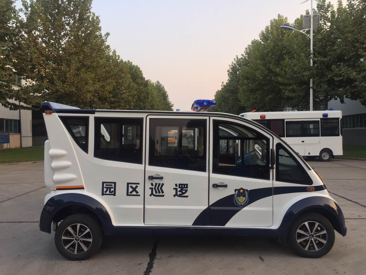 開封尉氏縣電動(dòng)巡邏車發(fā)車(圖3)