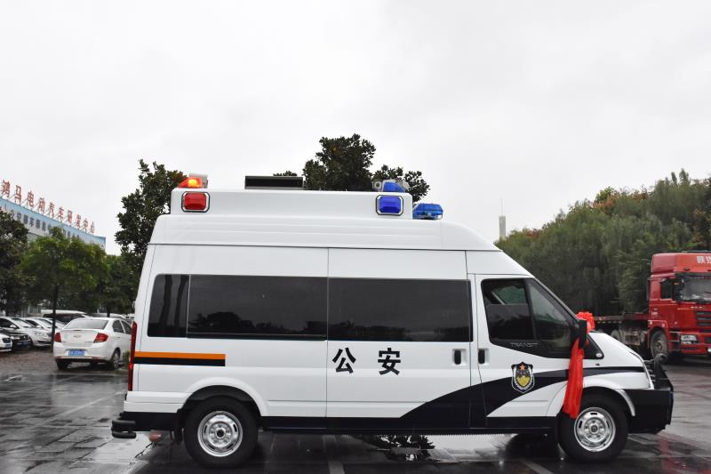 保證出行安全——四川涼山州采購交警執(zhí)勤車(圖4)