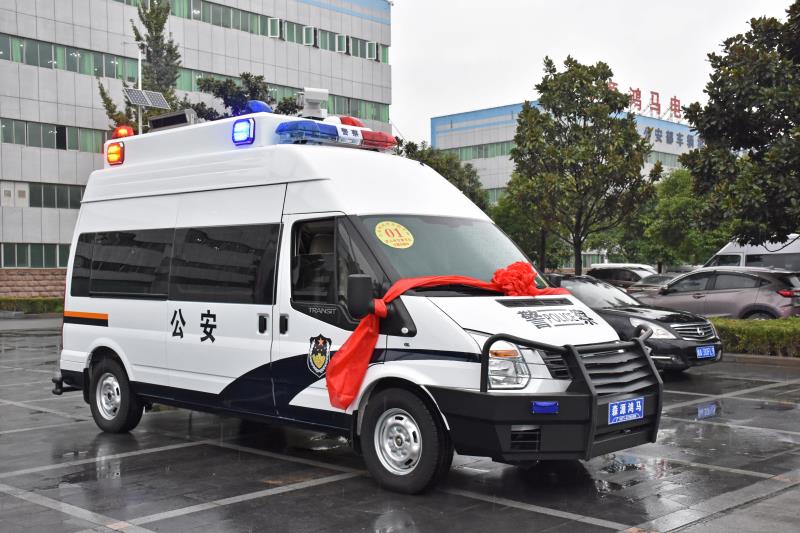 保證出行安全——四川涼山州采購交警執(zhí)勤車(圖2)