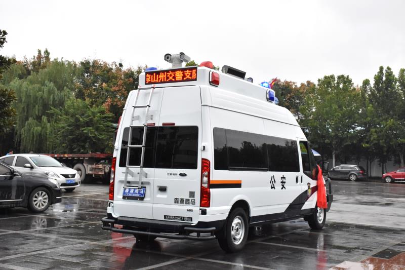 保證出行安全——四川涼山州采購交警執(zhí)勤車(圖5)