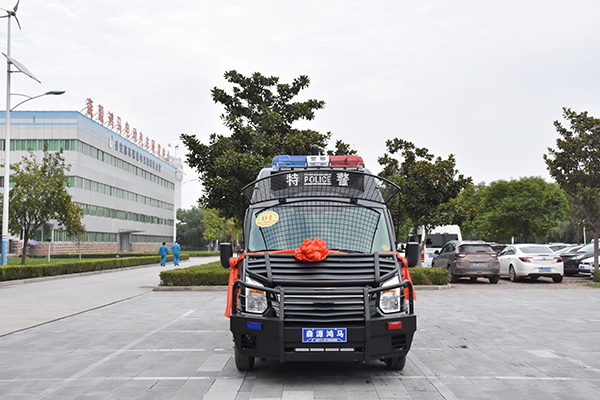 黑龍江集賢縣通過公安部警采中心采購輕型裝甲運(yùn)兵車(圖1)