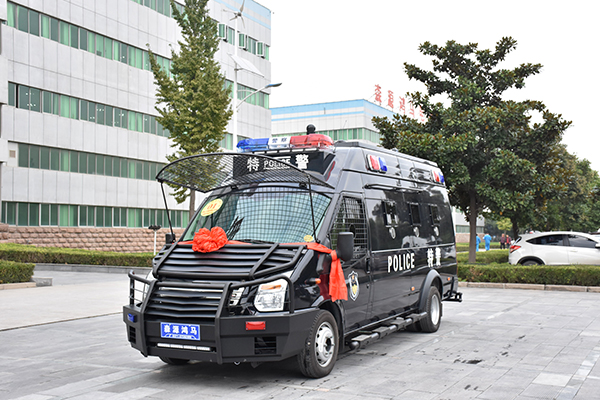 黑龍江集賢縣通過公安部警采中心采購輕型裝甲運(yùn)兵車(圖2)