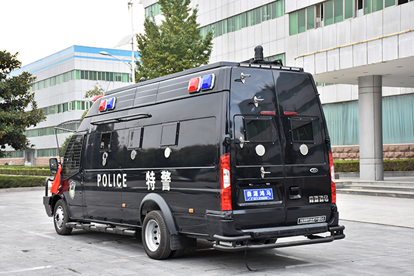 黑龍江集賢縣通過公安部警采中心采購輕型裝甲運(yùn)兵車(圖6)