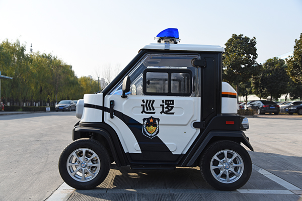 山東煙臺(tái)市“小精靈”電動(dòng)巡邏車發(fā)車(圖4)