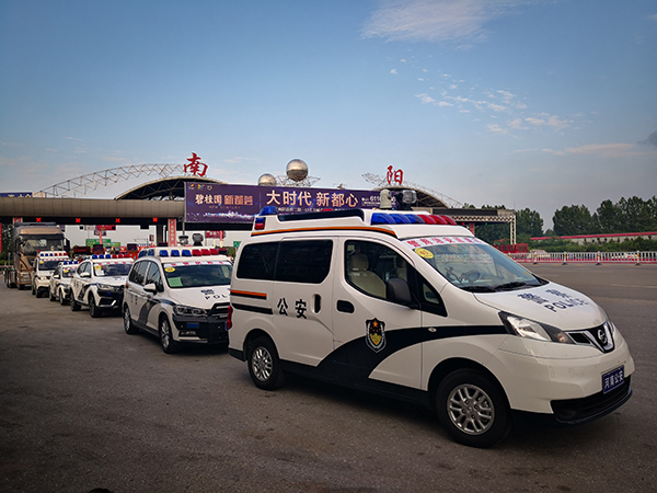 網(wǎng)格化布警?全時空巡邏——河南省公安機關(guān)警用多功能巡邏車省內(nèi)巡展試用(圖1)