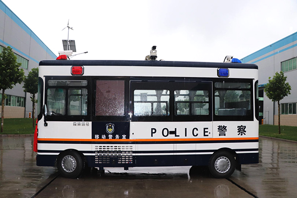 山東威海采購(gòu)移動(dòng)警務(wù)室與SUV電動(dòng)巡邏車(圖2)