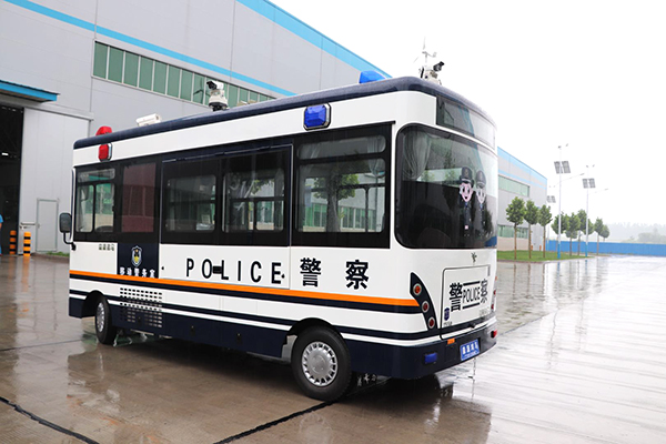 山東威海采購(gòu)移動(dòng)警務(wù)室與SUV電動(dòng)巡邏車(圖3)