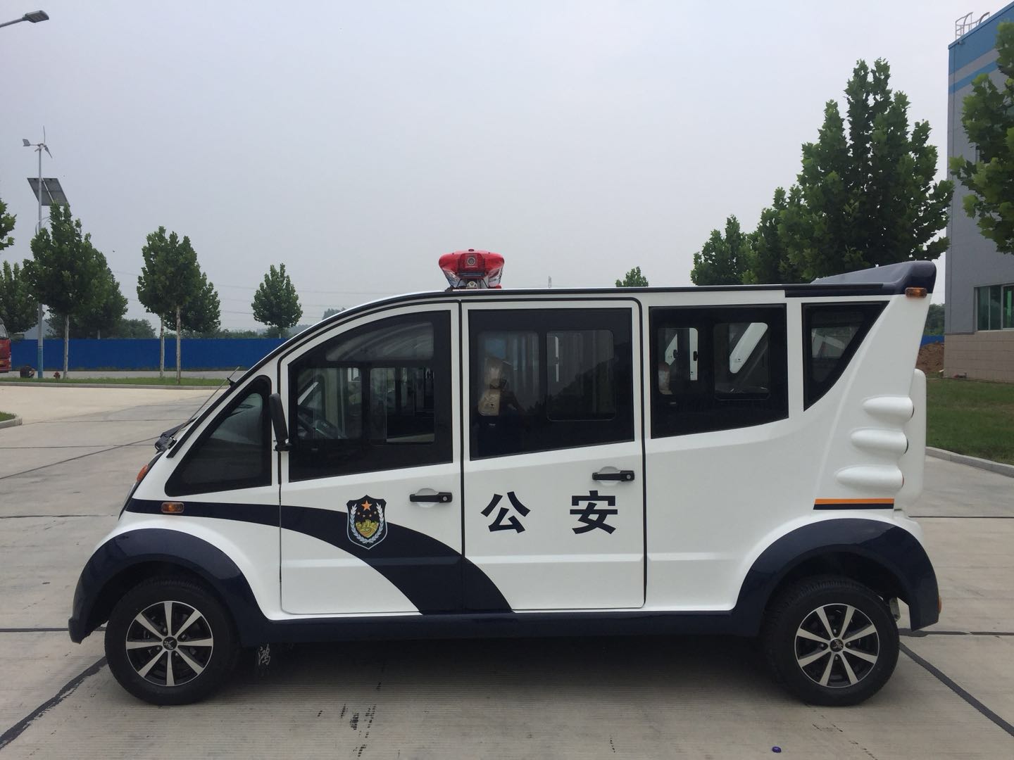 甘肅省成縣公安局通過公安部警采中心采購(gòu)電動(dòng)巡邏車(圖3)