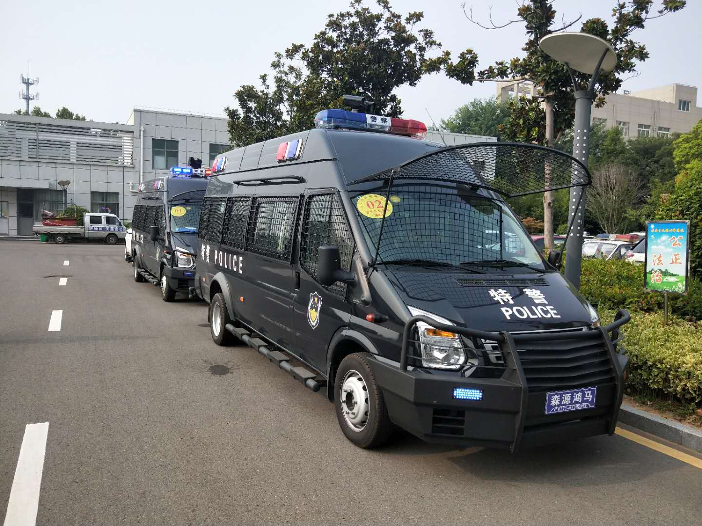 忠誠鐵衛(wèi)||安徽淮北市防暴運兵車列裝上崗(圖1)