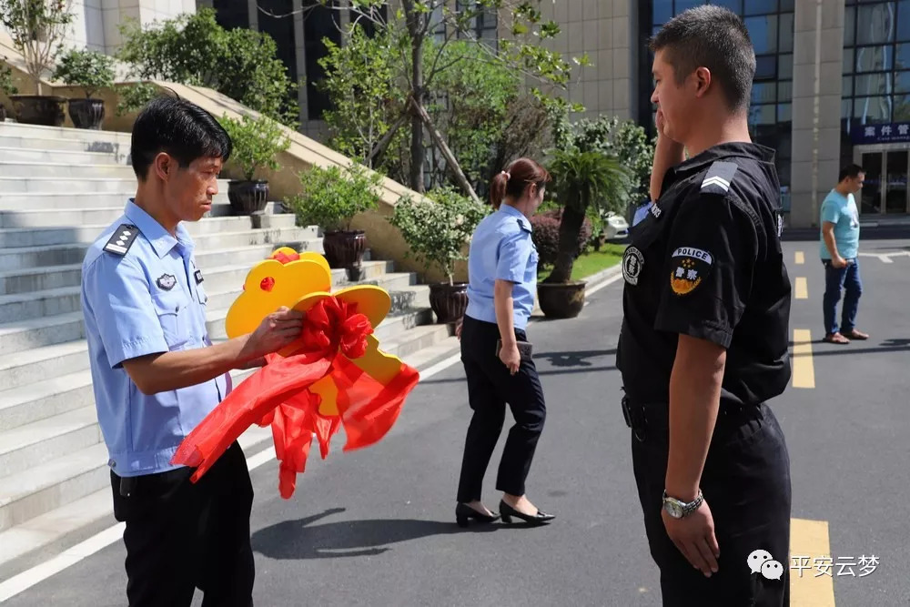 云夢公安舉行警用電動(dòng)巡邏車發(fā)放儀式，14輛新型警車裝備一線(圖5)