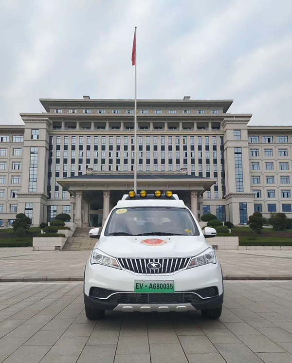 江西修水電動執(zhí)法車列裝上崗(圖1)