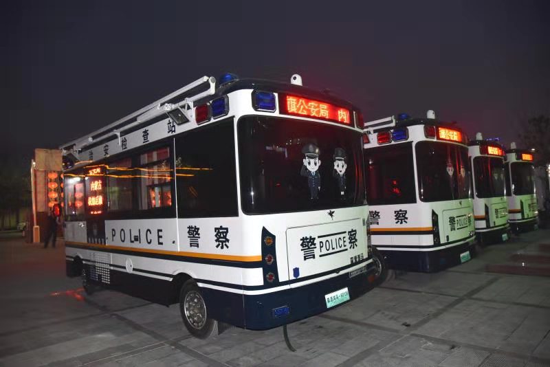 驚！移動(dòng)警務(wù)室上帶廚房！房車？警車？?jī)?nèi)蒙古杭錦后旗智能裝備上崗啦！(圖5)