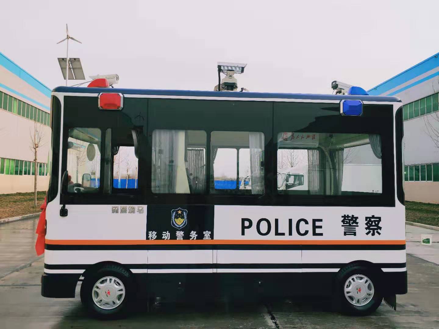 把辦公桌擺到大街上||山西新絳縣采購移動警務室(圖3)