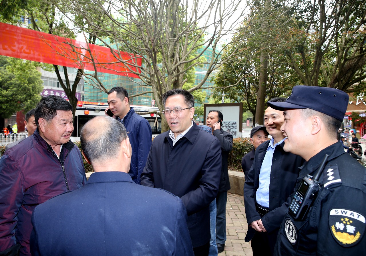 衡陽市副市長、市公安局局長胡志文登上快警平臺督導(dǎo)掃黑除惡工作(圖2)