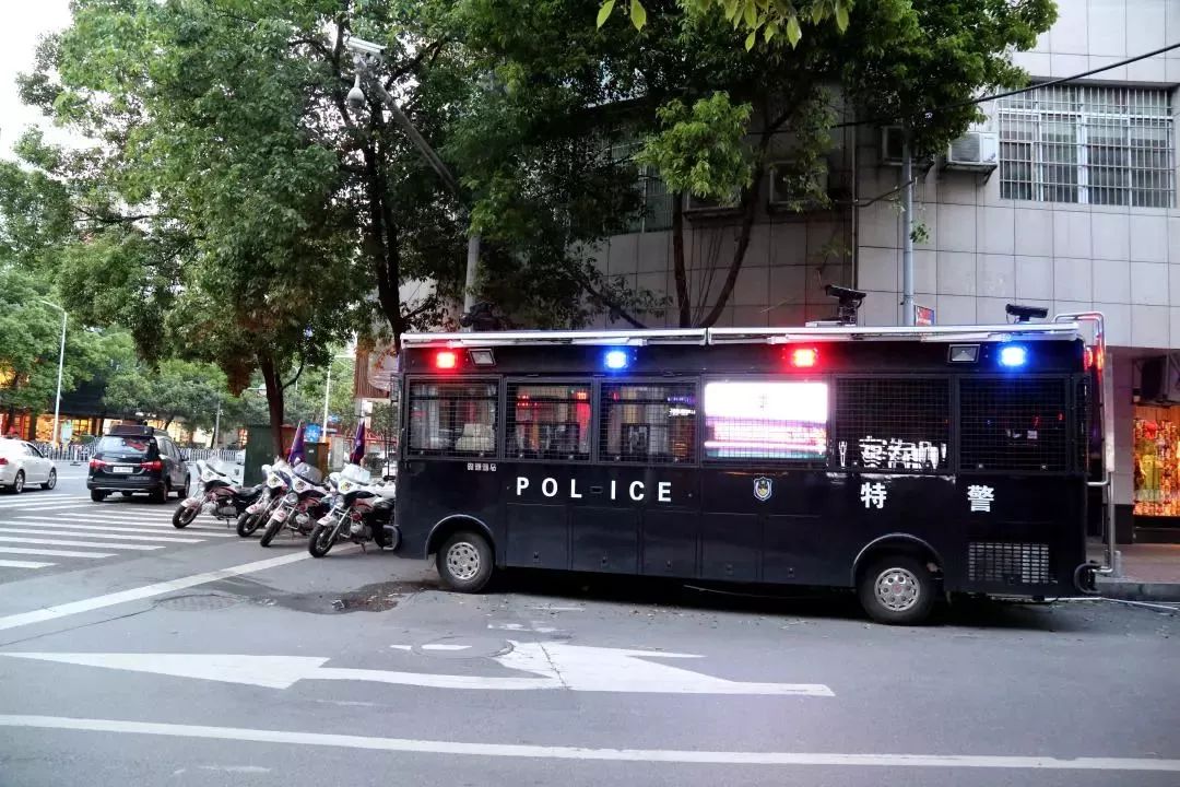 【五一我在崗】走近囤警街面的石鼓尖刀力量(圖1)