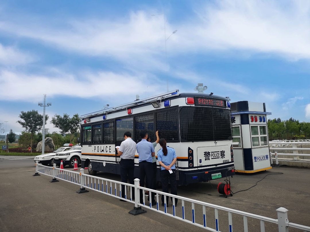 銀川移動警務(wù)室上崗執(zhí)勤——提效能 惠民生(圖3)