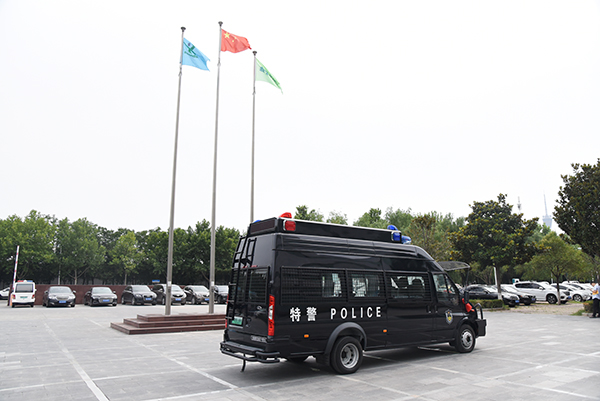 鹿邑縣通過公安部警采中心采購警力輸送車(圖5)