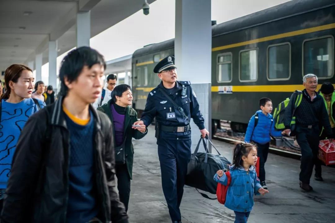 梅州市公安局《好兒好女好江山》，用青春譜寫英雄贊歌(圖14)