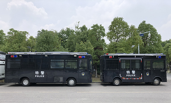 安徽利辛縣移動警務(wù)室亮相街頭——平安建設(shè)再添羽翼(圖3)