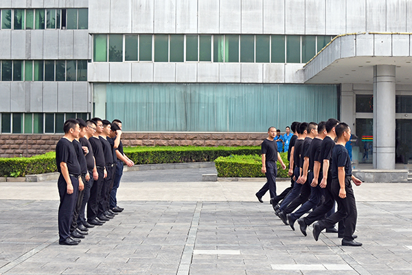 八一！致敬！軍訓(xùn)！森源鴻馬再起航！(圖9)