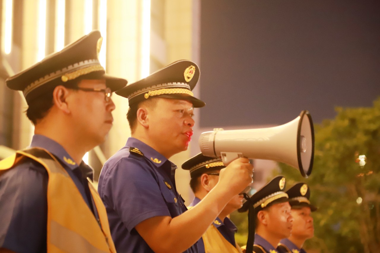 浙江溫州甌海區(qū)綜合行政執(zhí)法局全員集結上路，開展護航平安“零點行動”(圖3)