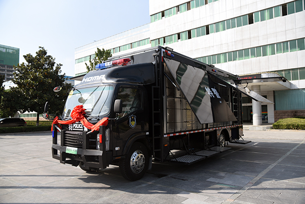 大慶安保 以車代庫 快速出擊——重慶采購警用裝備運輸車(圖3)