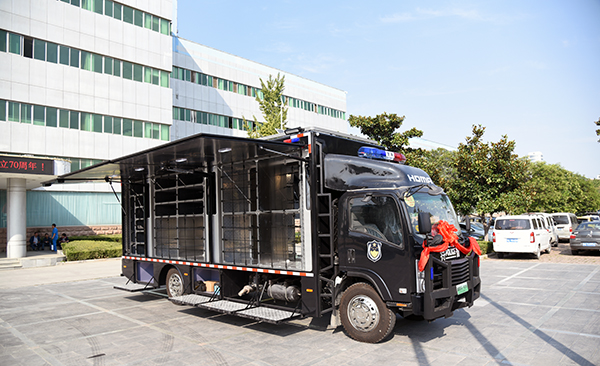 大慶安保 以車代庫 快速出擊——重慶采購警用裝備運輸車(圖4)