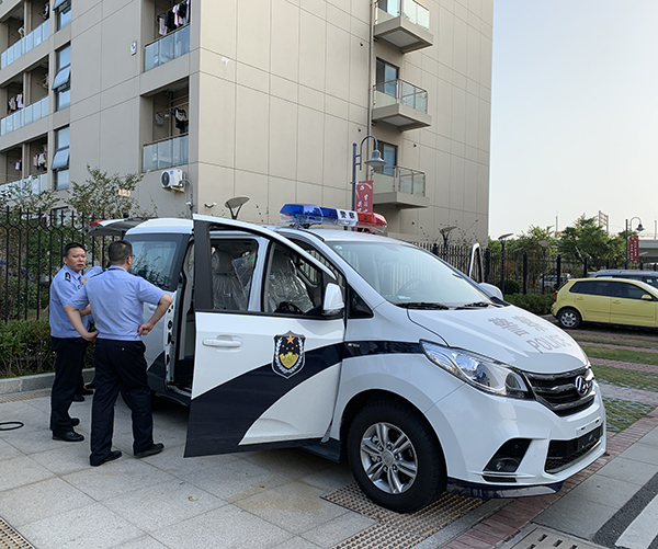 浙江溫州警用多功能巡邏車上崗執(zhí)勤(圖1)