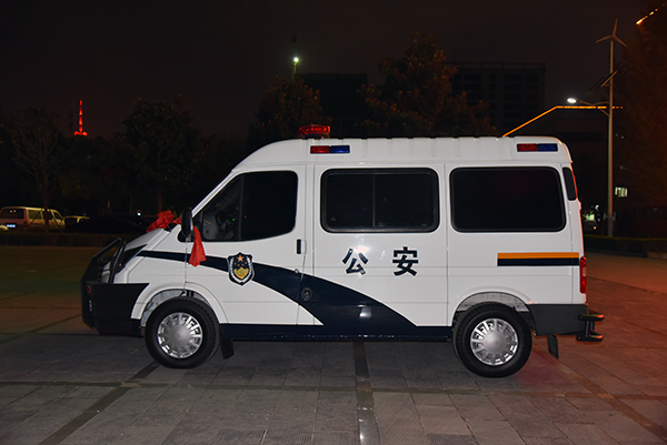 河北石家莊通過公安部警采中心采購(gòu)多功能運(yùn)兵車(圖3)