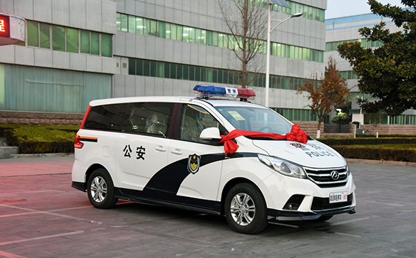 湖北咸寧通過公安部警采中心采購警用勘察車(圖3)