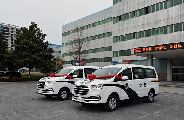 河北保定通過公安部警采中心采購警用囚車(圖2)