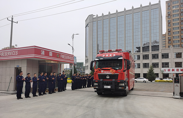 甘肅張掖：飲食保障車正式“入伍” 戰(zhàn)勤保障新裝備催生戰(zhàn)斗力(圖1)