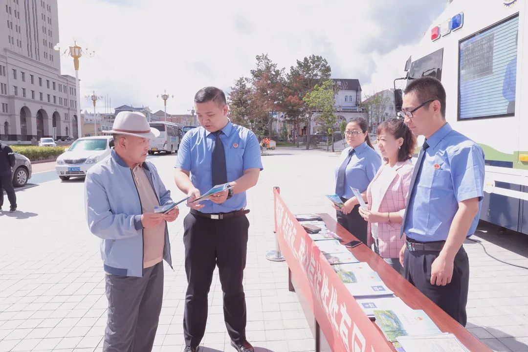 內(nèi)蒙古阿爾山市檢察院開展新時(shí)代檢察宣傳周法治宣傳活動(dòng)(圖2)