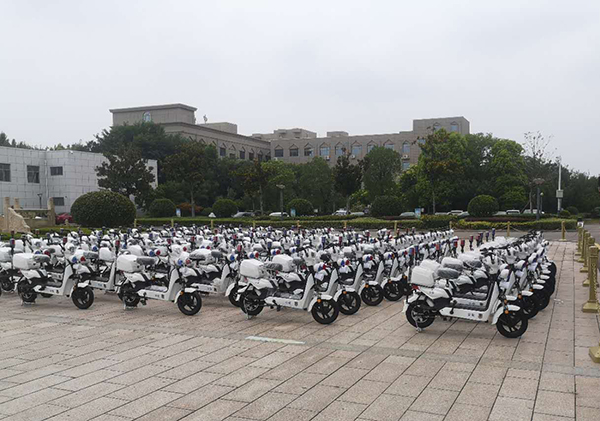 一車一警 120輛警務(wù)電動車助陣淮北市社區(qū)民警(圖2)