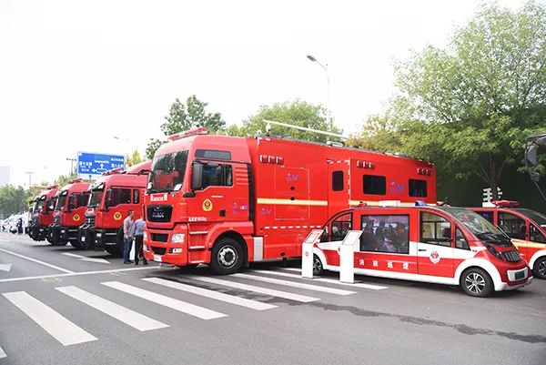 森源鴻馬高精尖專用車閃耀亮相河南省汽車產(chǎn)銷對接會(圖9)