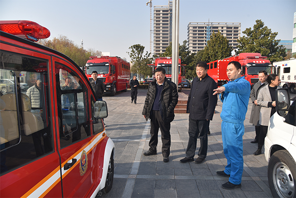 中國消防協(xié)會王鵬翔一行蒞臨森源鴻馬參觀考察(圖11)